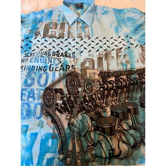 Vintage graphic, lightweight button-down, short sleeve shirt - Picture 1 of 7